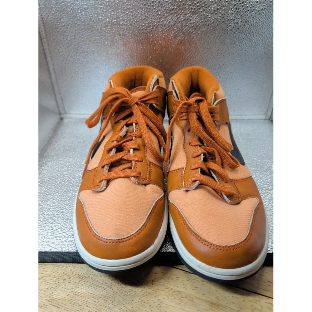 Nike dunk mid